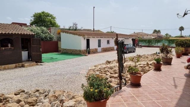 4 soveværelse Villa til salg i Catral med swimmingpool garage - € 829.000 (Ref: 9481751)