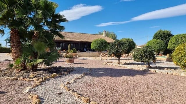 4 soveværelse Villa til salg i Catral med swimmingpool garage - € 829.000 (Ref: 9481751)