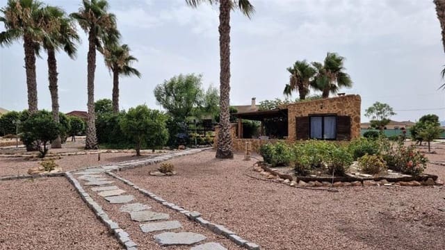 4 soveværelse Villa til salg i Catral med swimmingpool garage - € 829.000 (Ref: 9481751)