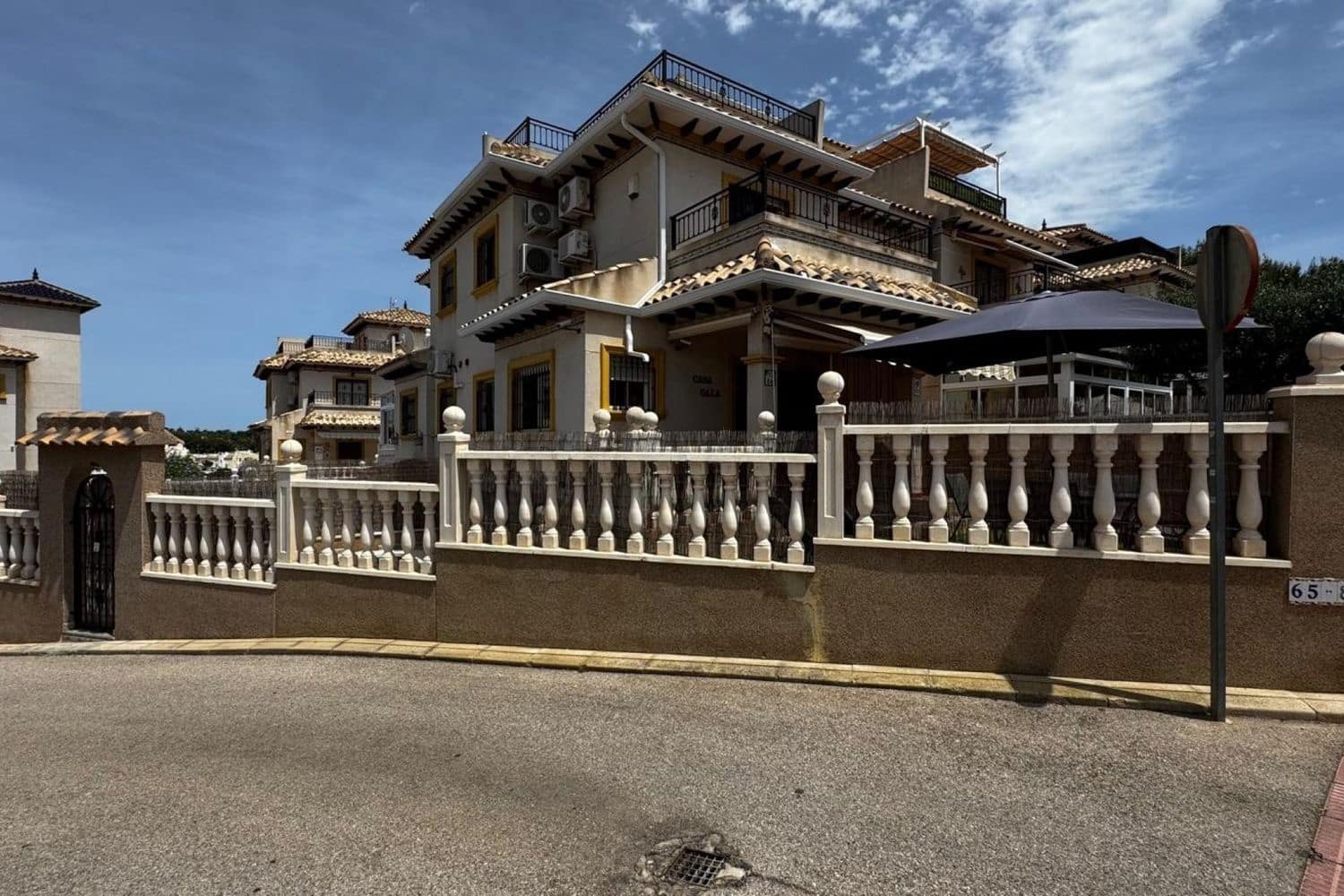 3 bedroom Townhouse for sale in Orihuela Costa with pool garage - € 249,900 (Ref: 9498887)