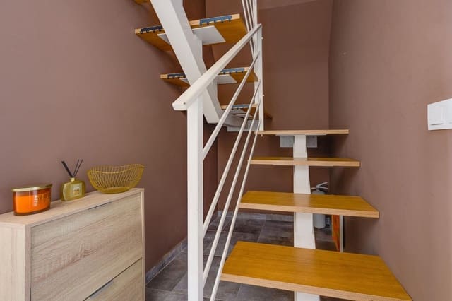 3 quarto Apartamento para venda em Nueva Torrevieja, Torrevieja com garagem - 180 000 € (Ref: 9501908)