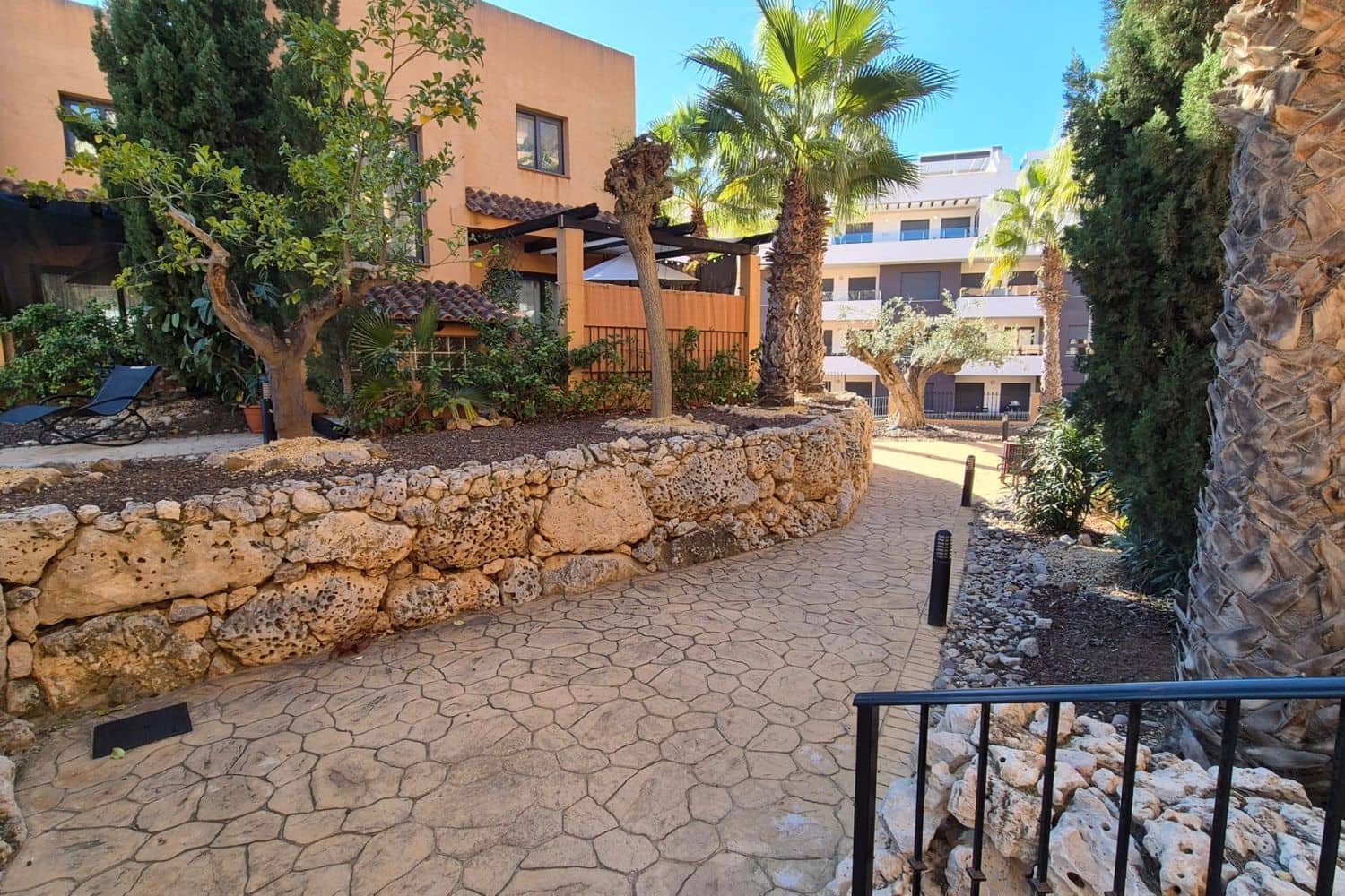 2 soverom Leilighet til salgs i Orihuela Costa med svømmebasseng garasje - € 235 000 (Ref: 9508199)