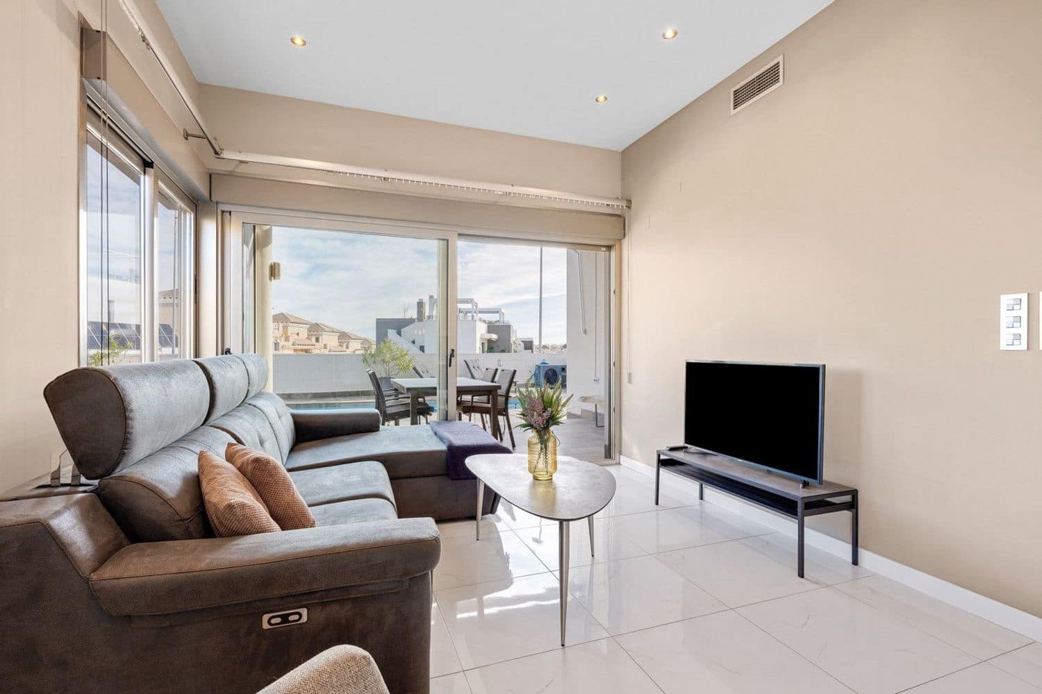 5 camera da letto Villa in vendita in Orihuela Costa con piscina garage - 469.000 € (Rif: 9520652)