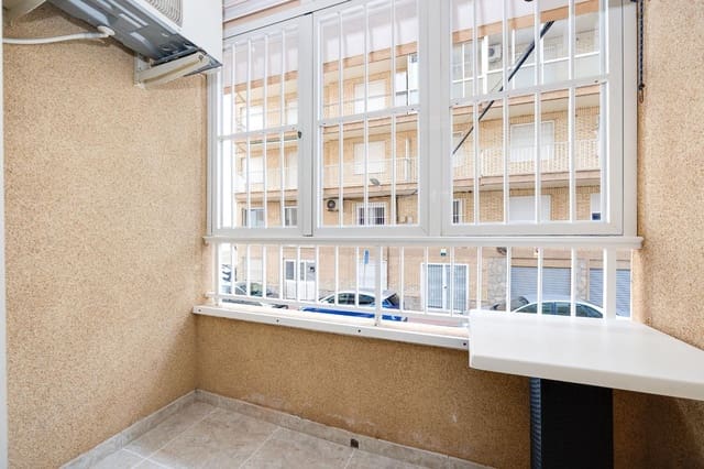 1 makuuhuone Huoneisto myytävänä paikassa Playa de los Náufragos, Torrevieja mukana 
autotalli - 120 000 € (Ref: 9533458)