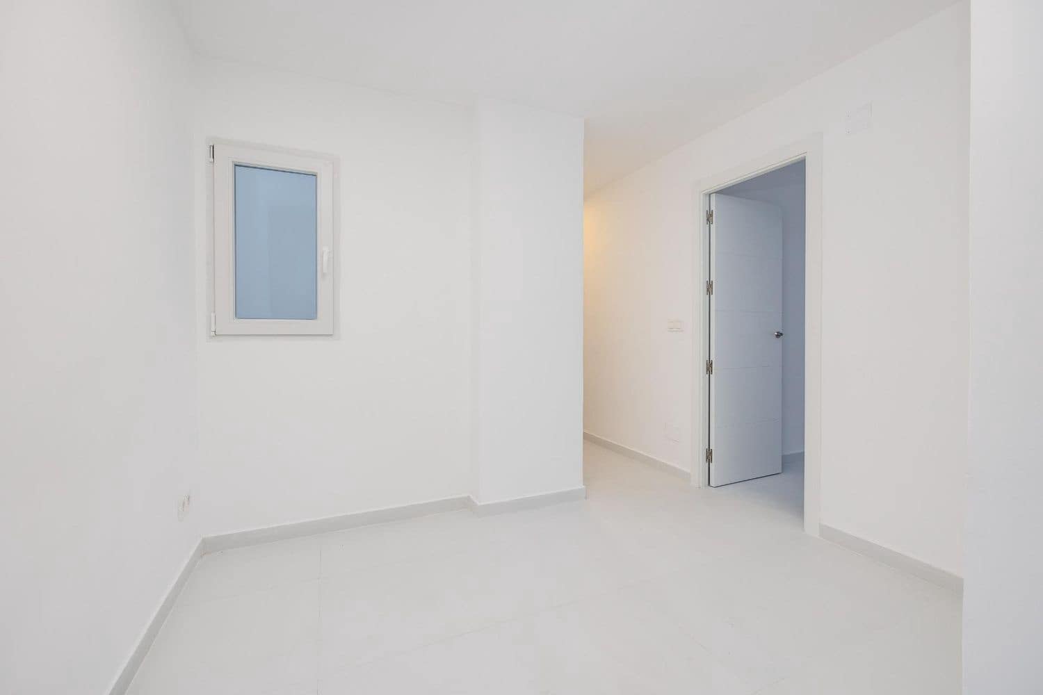 3 Zimmer Apartment zu verkaufen in Torrevieja mit Garage - 259.000 € (Ref: 9535476)