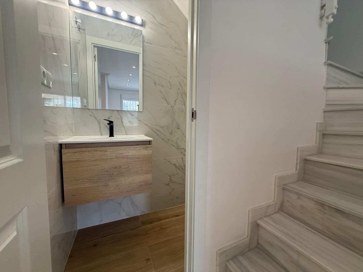 Apartamento de 2 habitaciones en Aguas Nuevas en venta con piscina garaje - 199.800 € (Ref: 9536619)