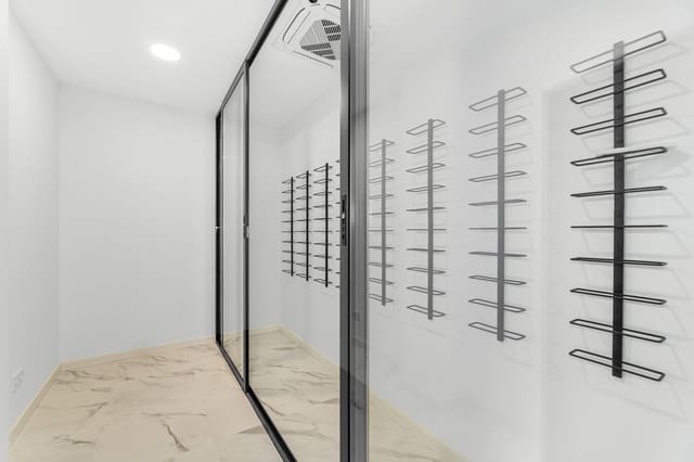 6 Zimmer Villa zu verkaufen in El Paraíso, Benahavís mit Pool Garage - 4.000.000 € (Ref: 9543115)