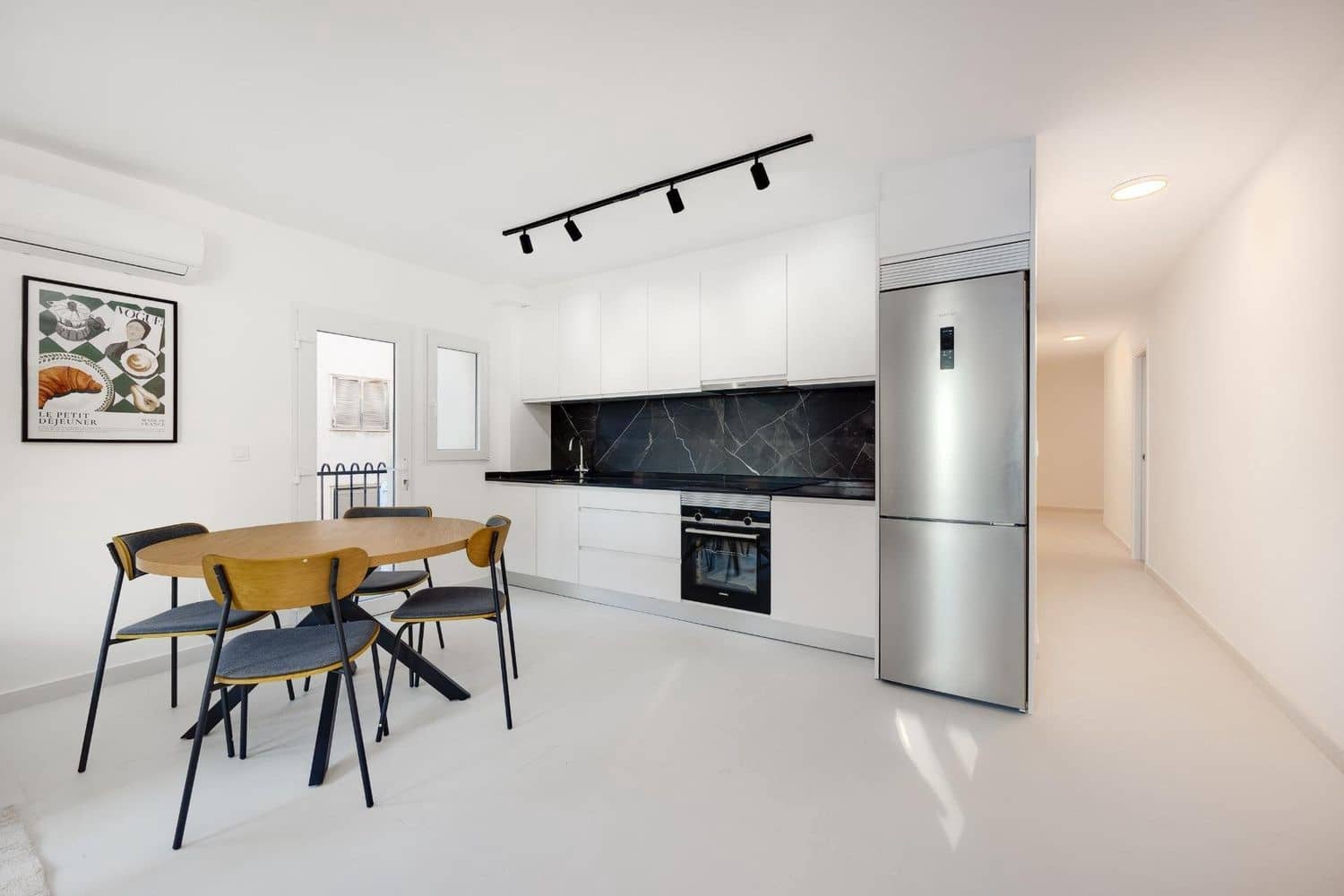 3 Zimmer Apartment zu verkaufen in Torrevieja mit Garage - 259.000 € (Ref: 9561370)