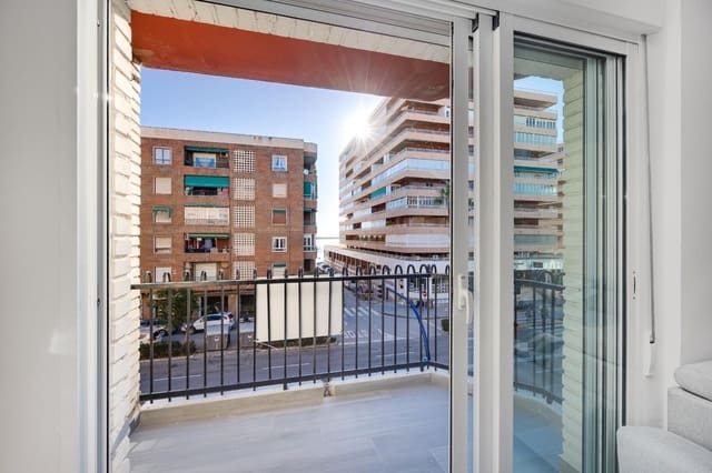 3 soverom Leilighet til salgs i Playa de los Náufragos, Torrevieja med garasje - € 259 000 (Ref: 9561370)