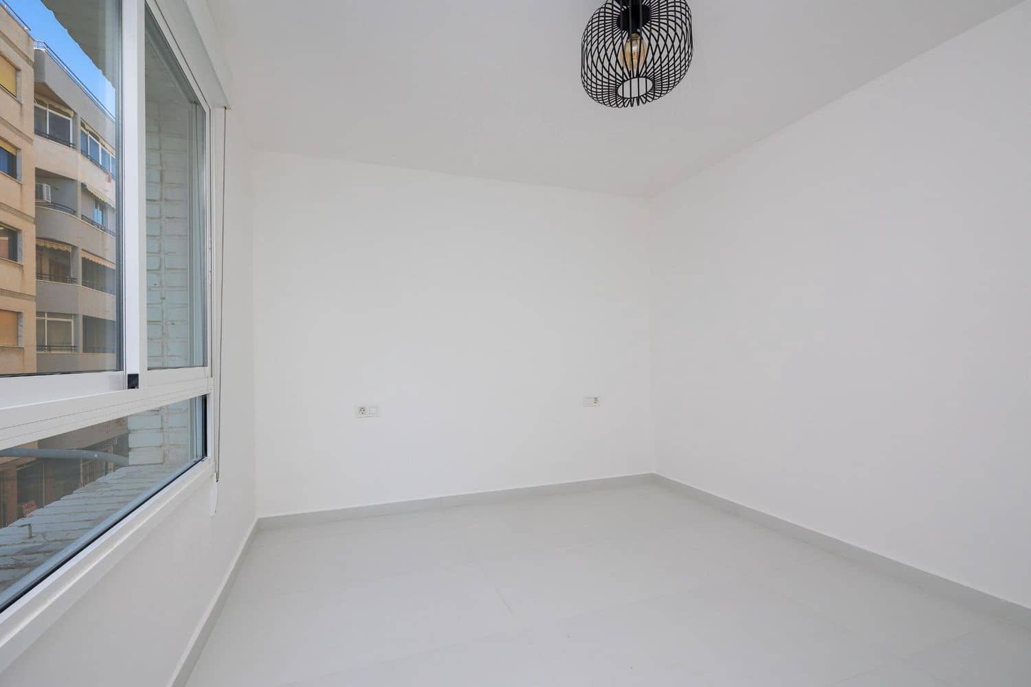 3 Zimmer Apartment zu verkaufen in Torrevieja mit Garage - 259.000 € (Ref: 9561370)