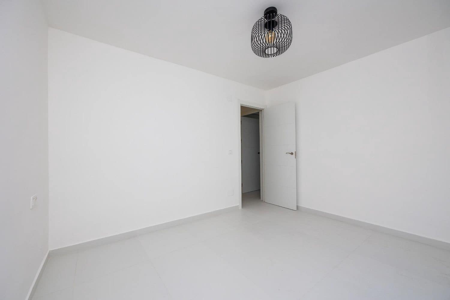 3 Zimmer Apartment zu verkaufen in Torrevieja mit Garage - 259.000 € (Ref: 9561370)