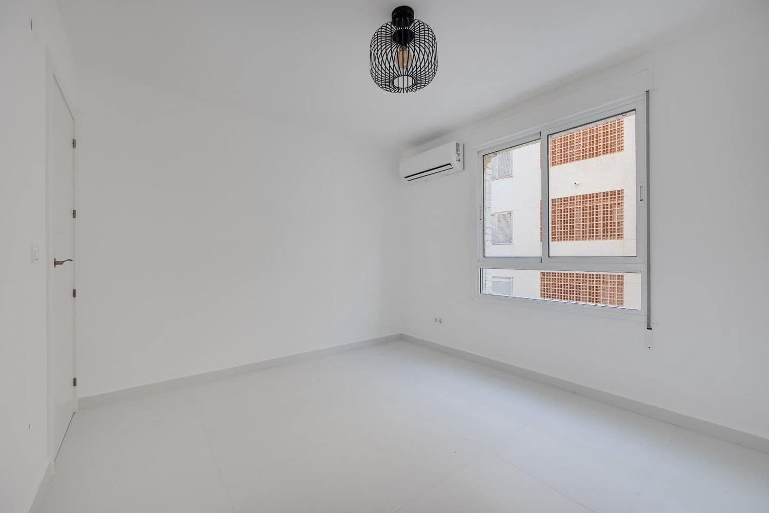 3 Zimmer Apartment zu verkaufen in Torrevieja mit Garage - 259.000 € (Ref: 9561370)