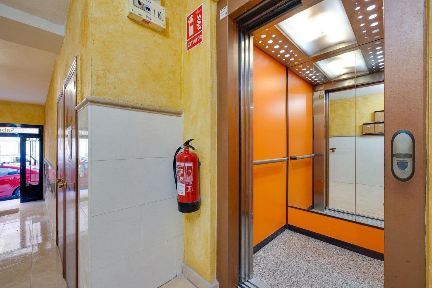 3 Zimmer Apartment zu verkaufen in Torrevieja mit Garage - 259.000 € (Ref: 9561370)