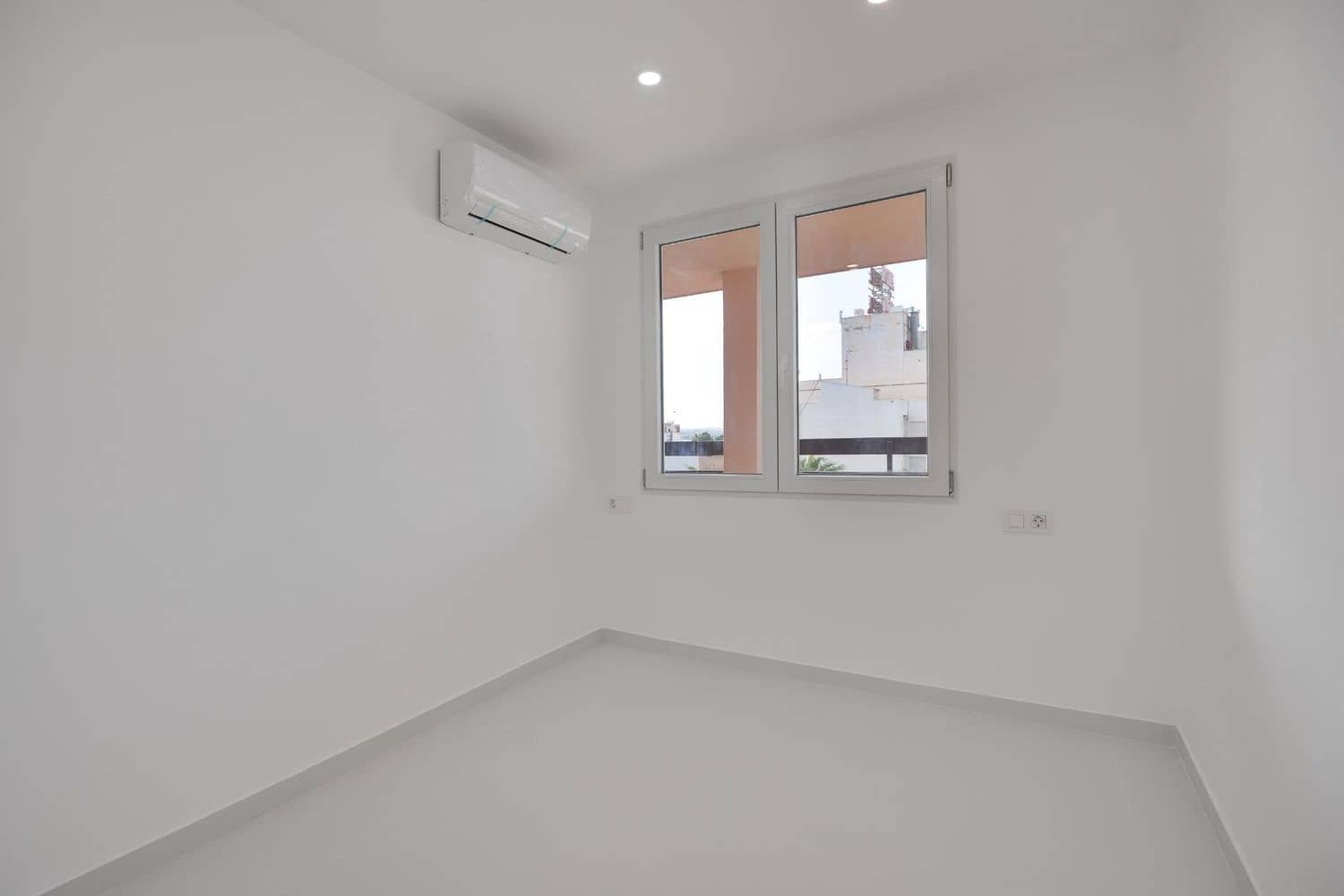 3 camera da letto Appartamento in vendita in Torrevieja con garage - 240.000 € (Rif: 9561371)