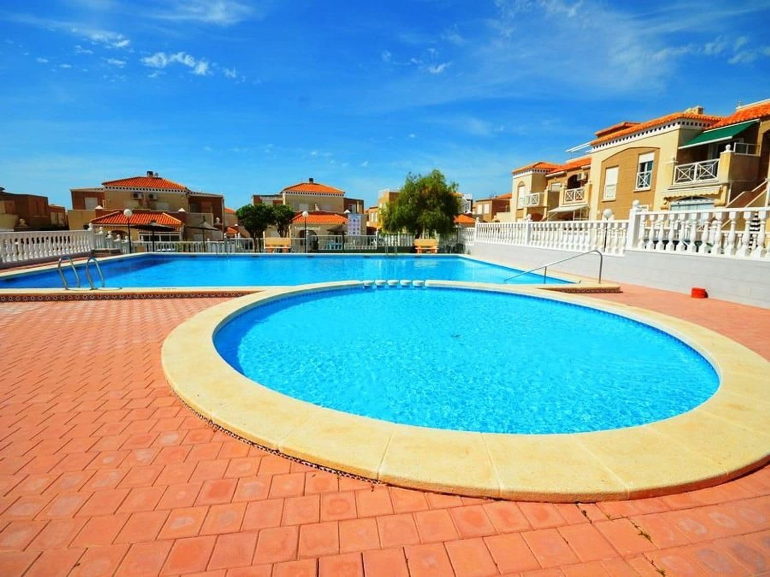 Apartamento de 2 habitaciones en Aguas Nuevas en venta con piscina garaje - 181.000 € (Ref: 9564238)