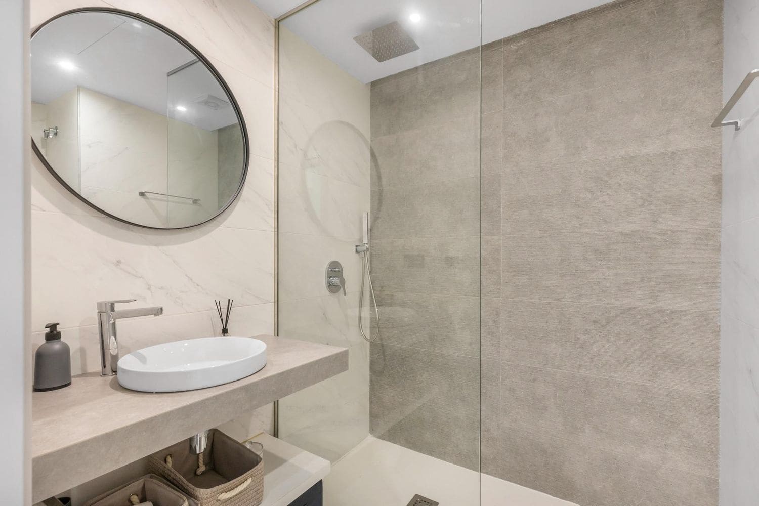 2 soveværelse Lejlighed til salg i Torrevieja med swimmingpool garage - € 289.900 (Ref: 9564239)