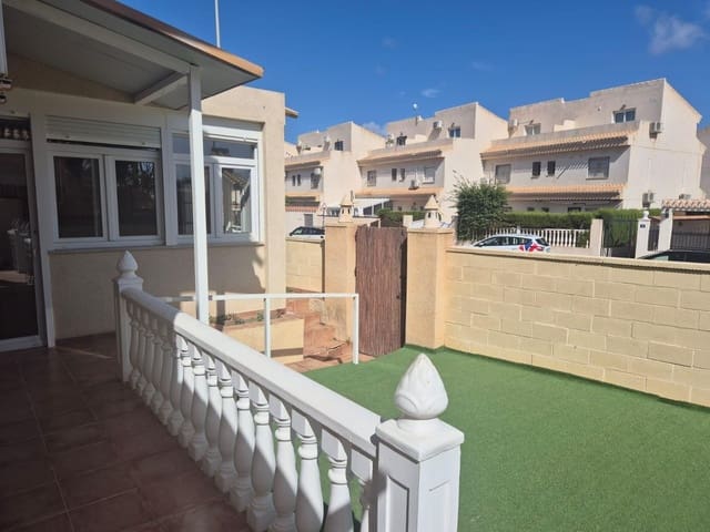 3 Zimmer Haus zu verkaufen in La Zenia, Orihuela mit Pool Garage - 239.000 € (Ref: 9568101)