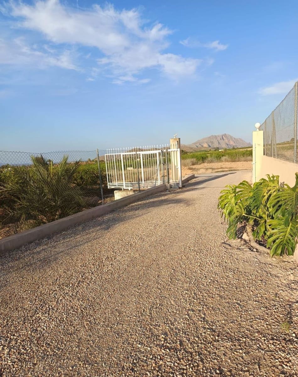 4 quarto Quinta/Casa Rural para venda em Orihuela com piscina garagem - 260 000 € (Ref: 9581471)