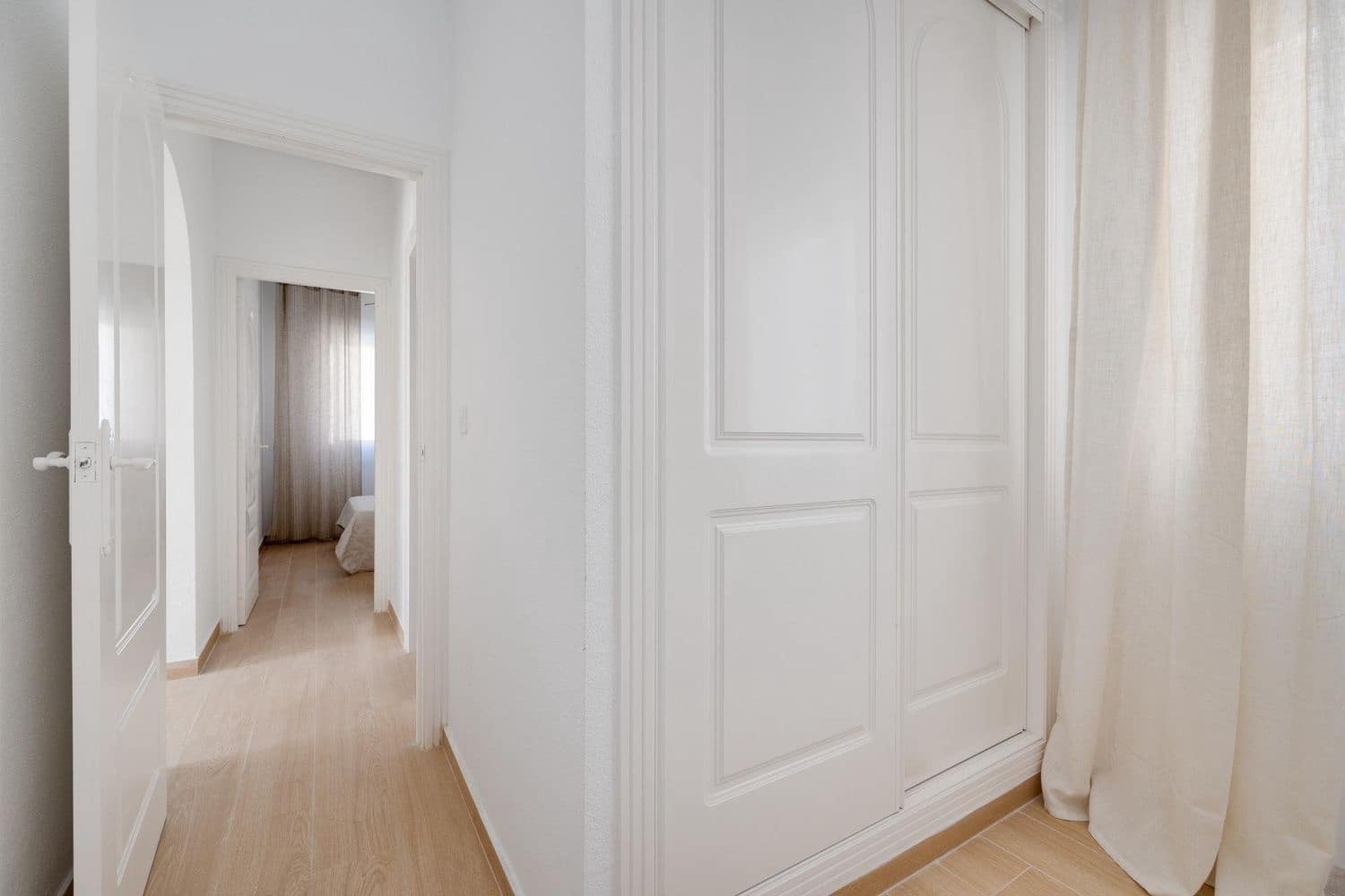 3 sypialnia Willa na sprzedaż w Miasto Alicante / Alacant z basenem garażem - 275 000 € (Ref: 9585887)