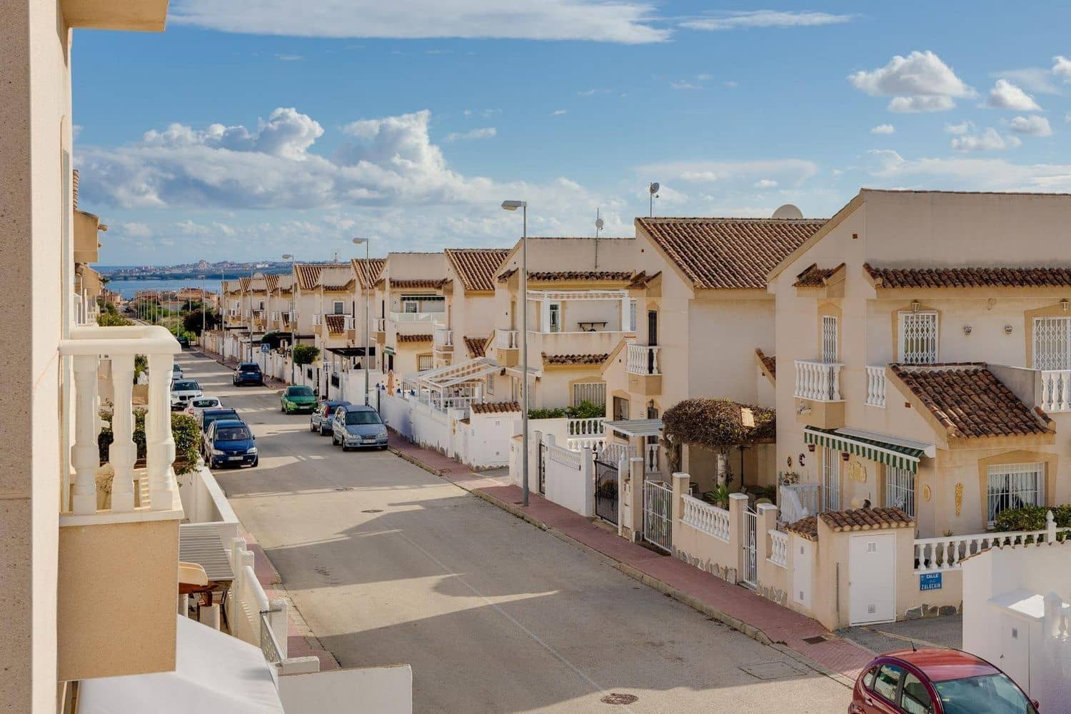 3 sypialnia Willa na sprzedaż w Miasto Alicante / Alacant z basenem garażem - 275 000 € (Ref: 9585887)