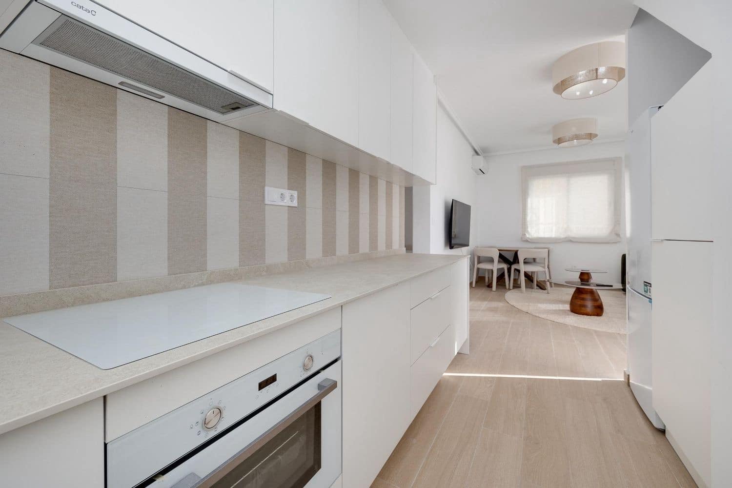 3 sypialnia Willa na sprzedaż w Miasto Alicante / Alacant z basenem garażem - 275 000 € (Ref: 9585887)