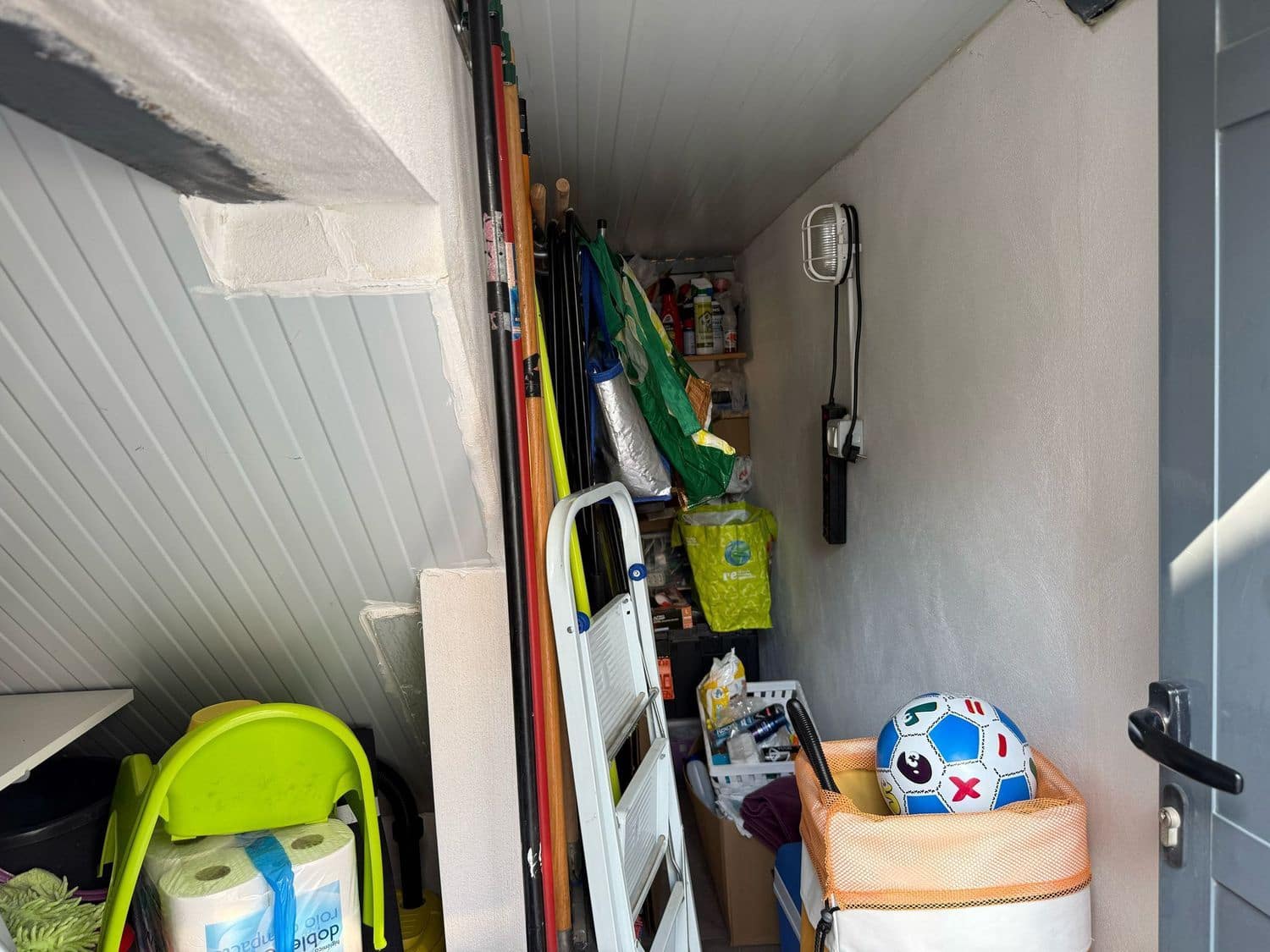 2 makuuhuone Omakotitalo myytävänä paikassa Orihuela mukana uima-altaan 
autotalli - 239 995 € (Ref: 9600881)