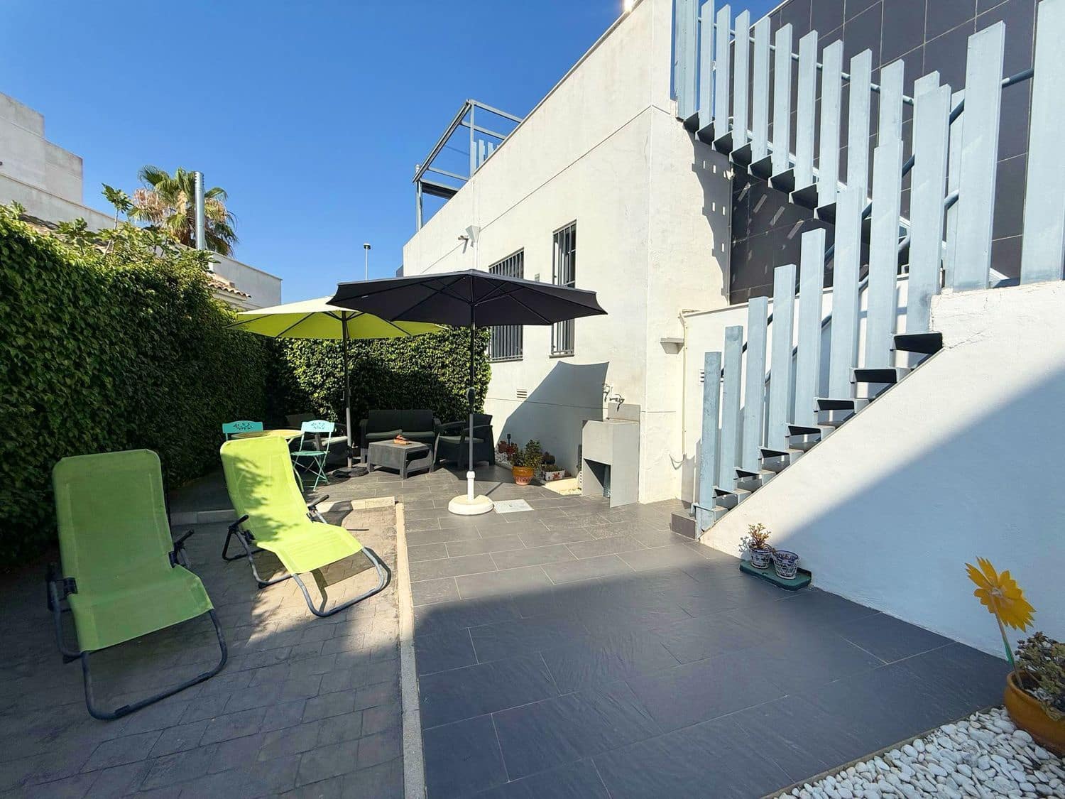 2 makuuhuone Omakotitalo myytävänä paikassa Orihuela mukana uima-altaan 
autotalli - 239 995 € (Ref: 9600881)