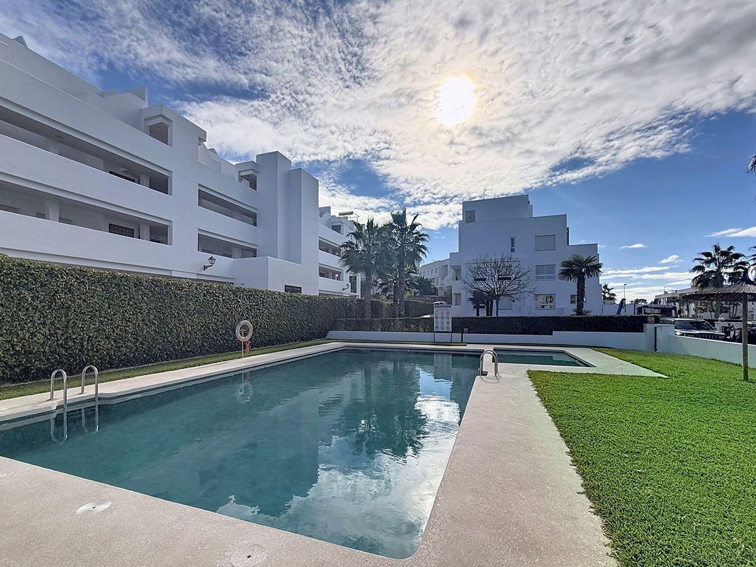 2 makuuhuone Omakotitalo myytävänä paikassa Orihuela mukana uima-altaan 
autotalli - 239 995 € (Ref: 9600881)