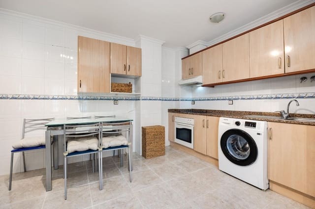 2 sovrum Lägenhet till salu i Playa de los Náufragos, Torrevieja med garage - 140 000 € (Ref: 9607138)