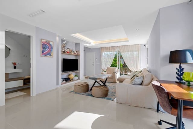 3 makuuhuone Omakotitalo myytävänä paikassa Rojales mukana uima-altaan 
autotalli - 379 000 € (Ref: 9610756)