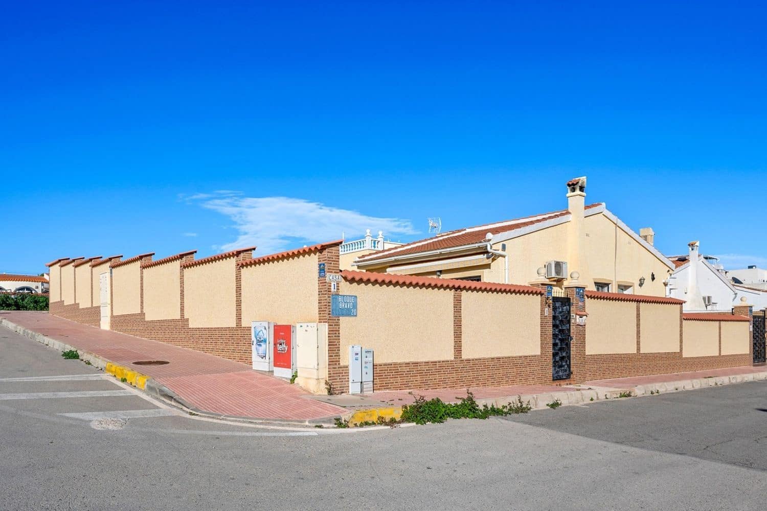 4 soveværelse Villa til salg i Ciudad Quesada med swimmingpool garage - € 449.500 (Ref: 9619010)