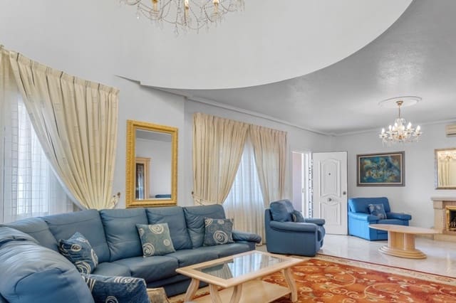 Chalet de 7 habitaciones en Ciudad Quesada, Rojales en venta con piscina garaje - 690.000 € (Ref: 9619011)