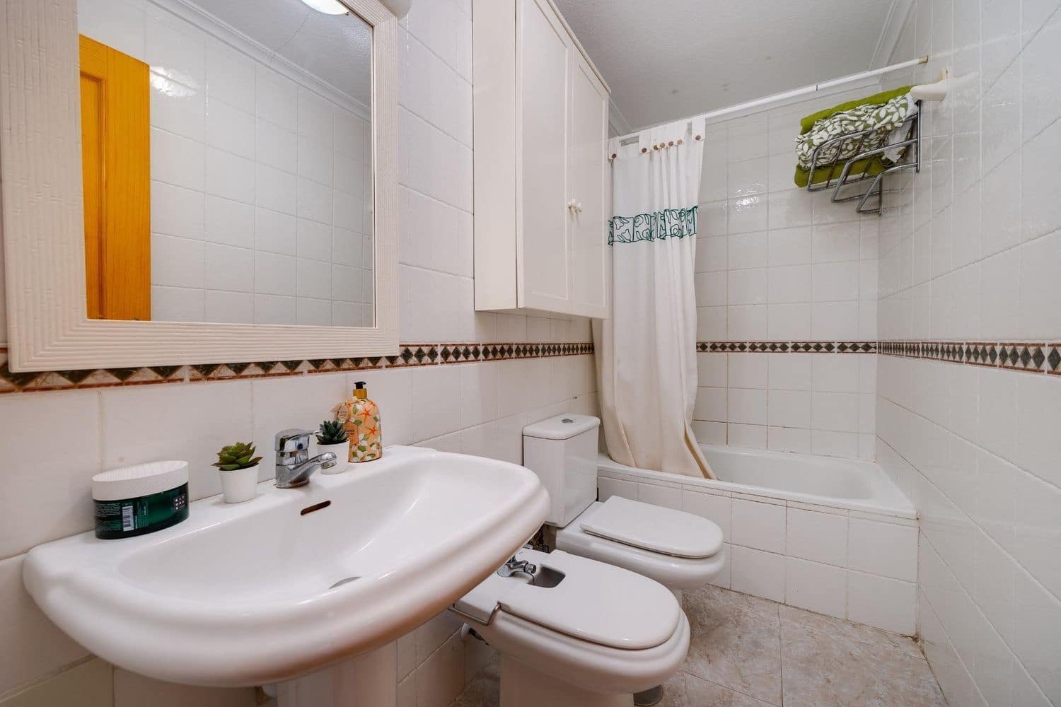 1 bedroom Apartment for sale in Torrevieja with garage - € 115,000 (Ref: 9620785)