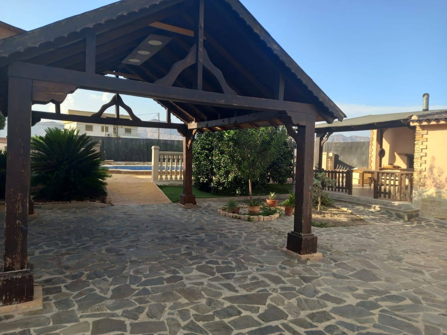 4 Zimmer Villa zu verkaufen in Villamartin mit Pool Garage - 459.000 € (Ref: 9620787)