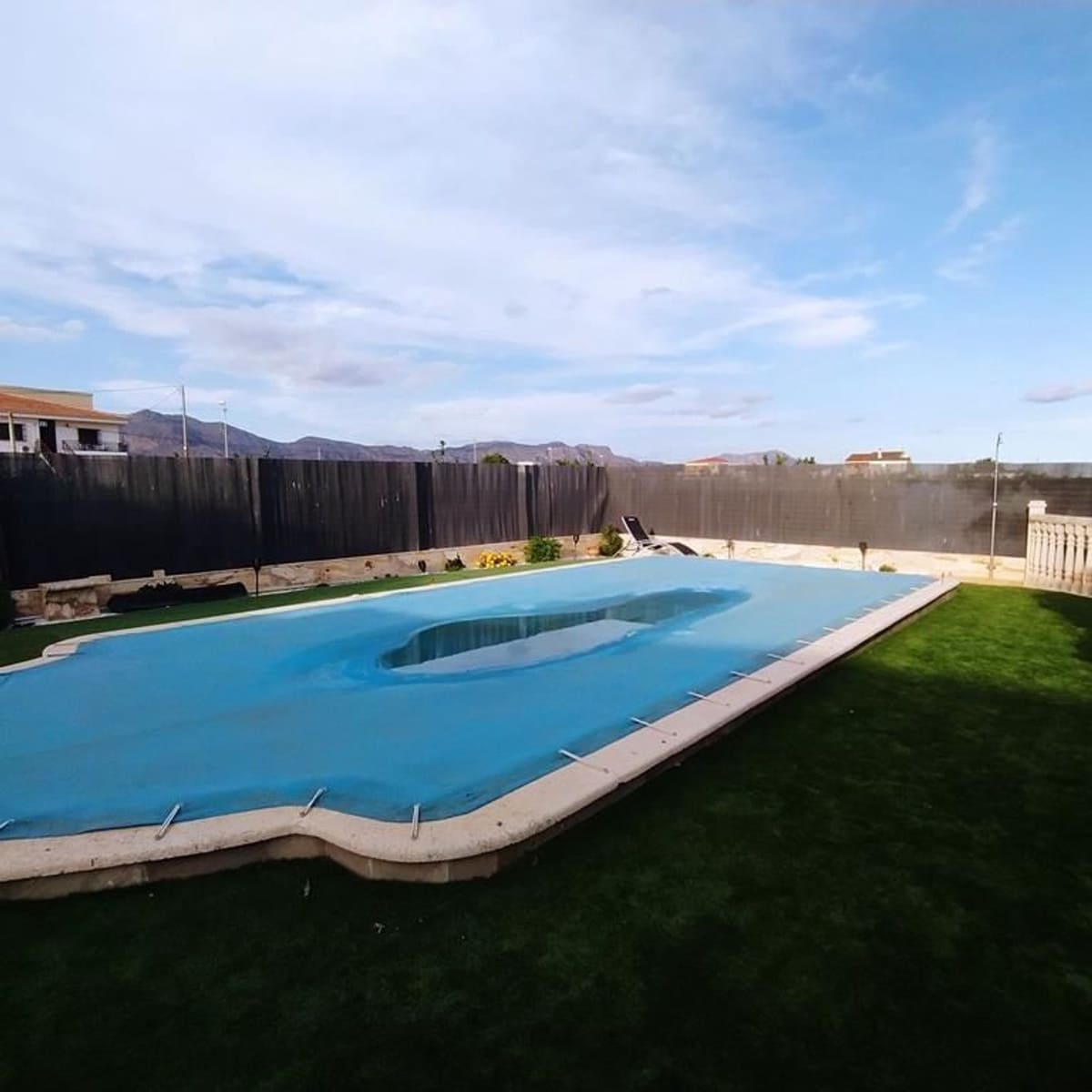 4 Zimmer Villa zu verkaufen in Villamartin mit Pool Garage - 459.000 € (Ref: 9620787)
