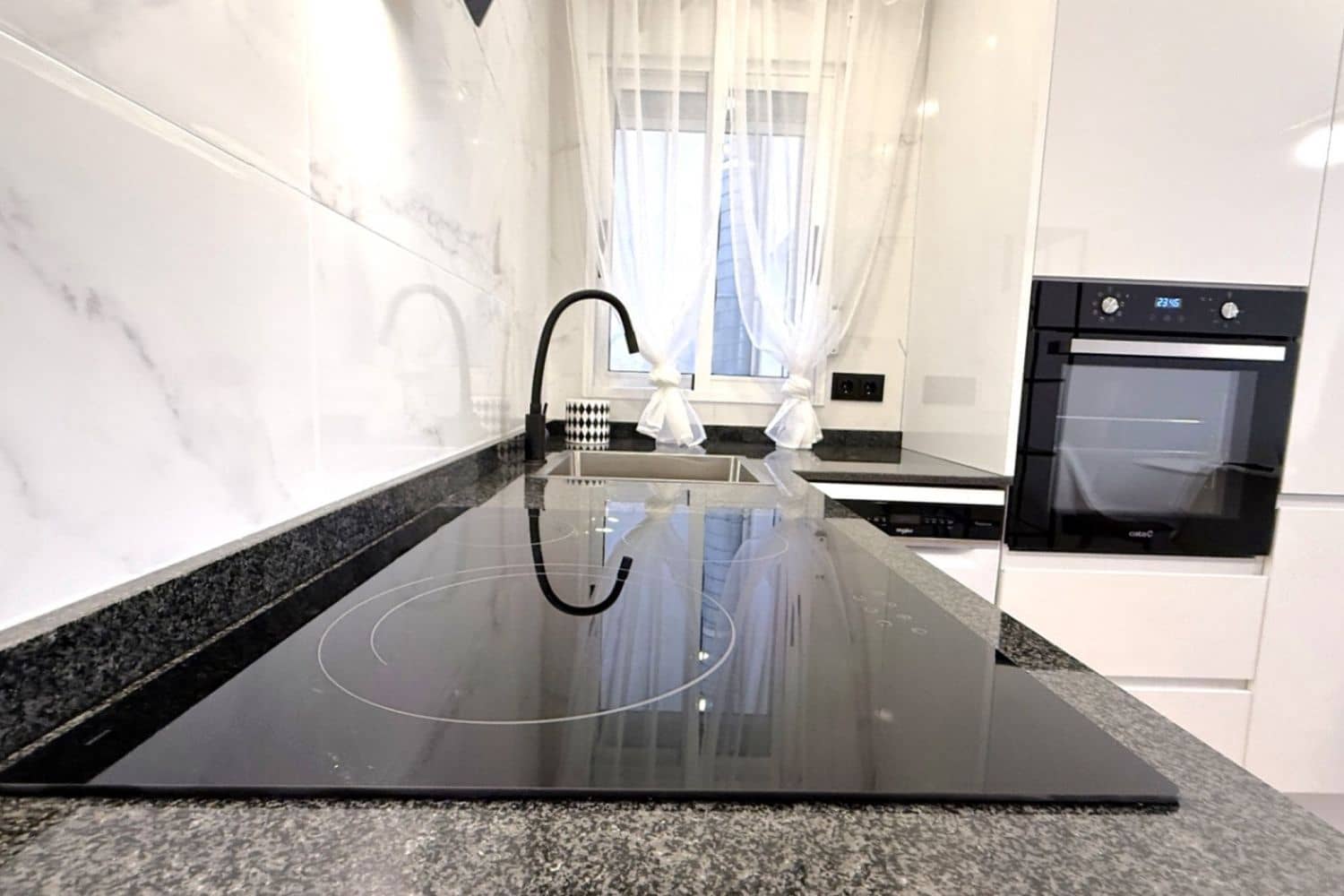 2 chambre Appartement à vendre à Torrevieja avec garage - 169 000 € (Ref: 9639923)