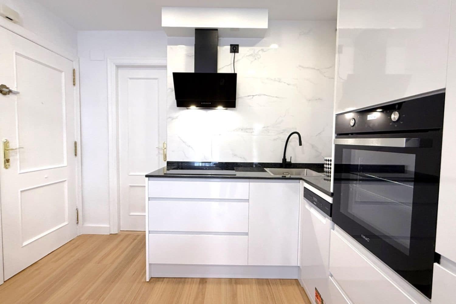 2 chambre Appartement à vendre à Torrevieja avec garage - 169 000 € (Ref: 9639923)