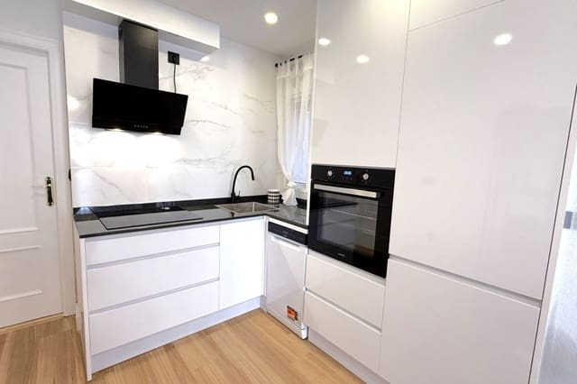 2 chambre Appartement à vendre à Parque de las Naciones, Torrevieja avec garage - 169 000 € (Ref: 9639923)