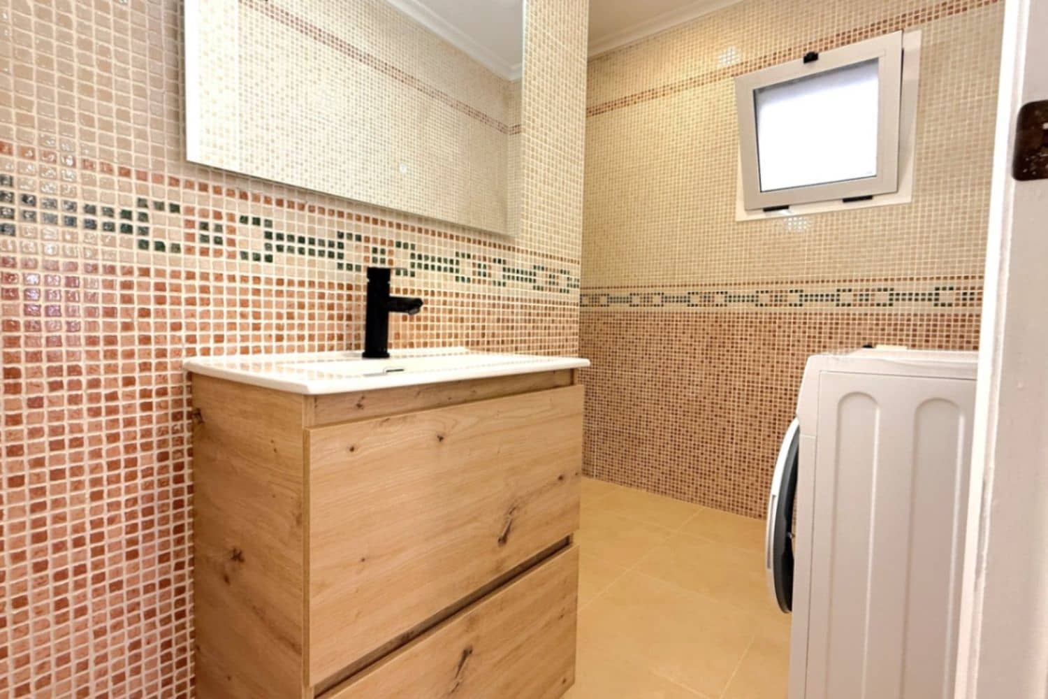 2 chambre Appartement à vendre à Torrevieja avec garage - 169 000 € (Ref: 9639923)