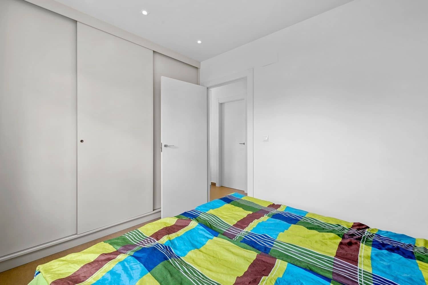 3 soveværelse Villa til salg i Pueblo Bravo med swimmingpool garage - € 460.000 (Ref: 9651096)