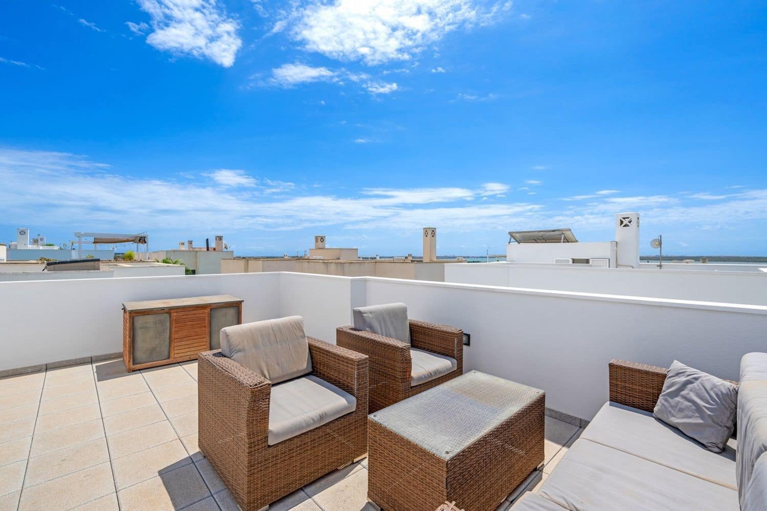 3 soveværelse Villa til salg i Pueblo Bravo med swimmingpool garage - € 460.000 (Ref: 9651096)