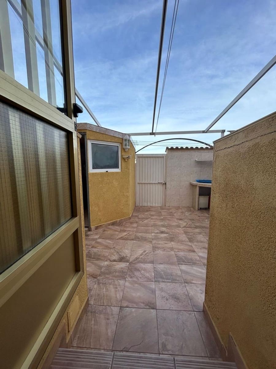 2 sovrum Hus till salu i Orihuela Costa med pool garage - 199 000 € (Ref: 9669854)