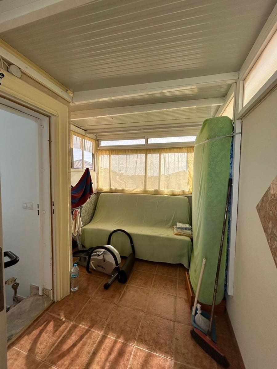 2 sovrum Hus till salu i Orihuela Costa med pool garage - 199 000 € (Ref: 9669854)