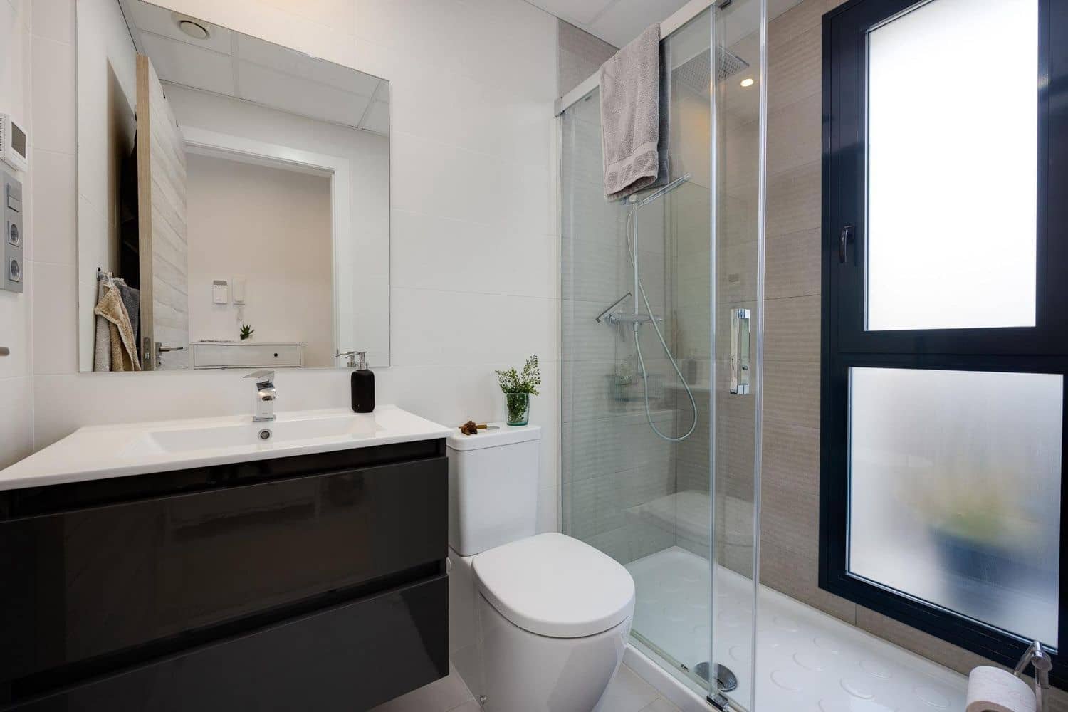 3 makuuhuone Huvila myytävänä paikassa Alicante kaupunki mukana uima-altaan 
autotalli - 369 900 € (Ref: 9714365)