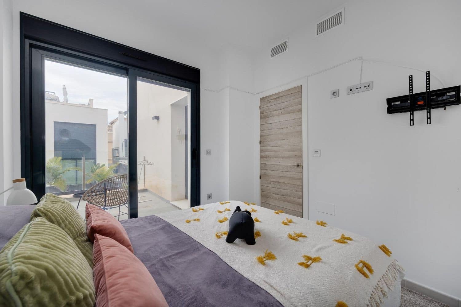 3 makuuhuone Huvila myytävänä paikassa Alicante kaupunki mukana uima-altaan 
autotalli - 369 900 € (Ref: 9714365)