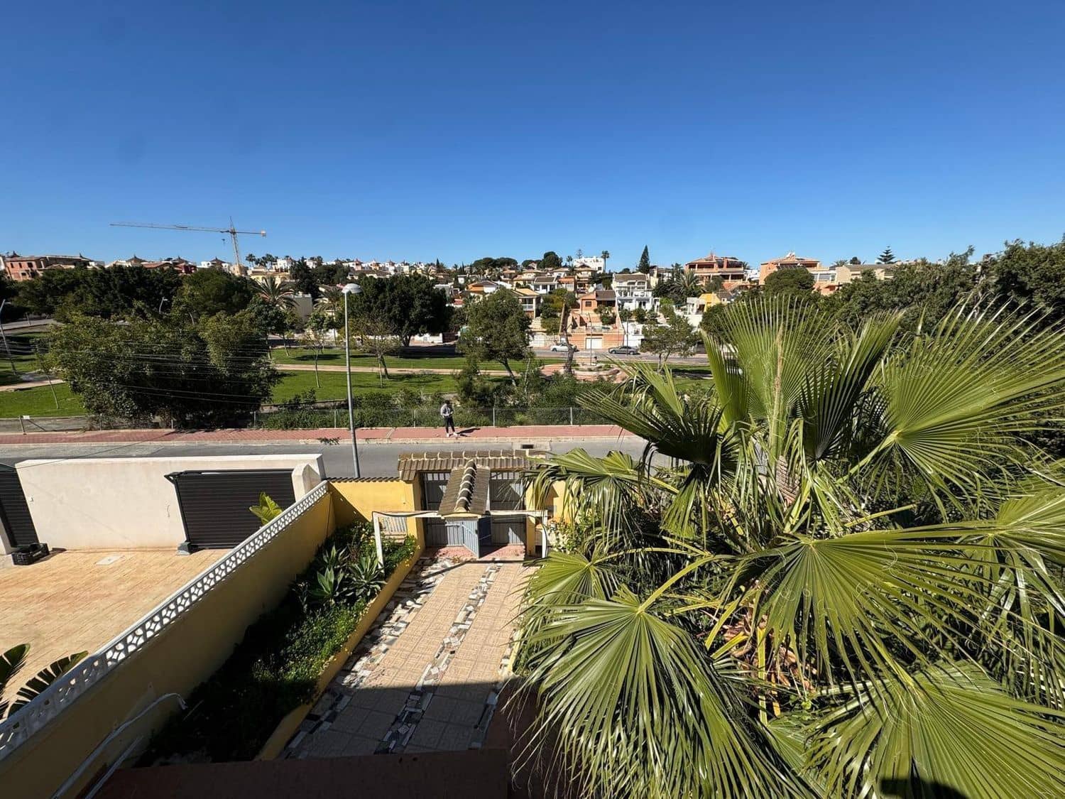 2 sovrum Hus till salu i Torrevieja med garage - 295 000 € (Ref: 9719670)