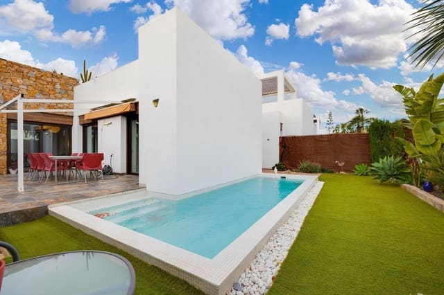 Casa de 2 habitaciones en Lomas de Cabo Roig - Los Dolses, Orihuela en venta con piscina garaje - 349.000 € (Ref: 9719671)