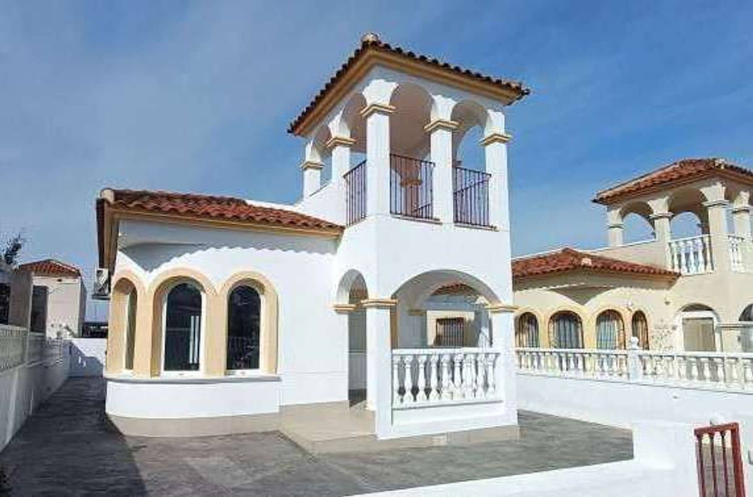 2 Zimmer Villa zu verkaufen in Algorfa mit Pool Garage - 242.900 € (Ref: 9744033)