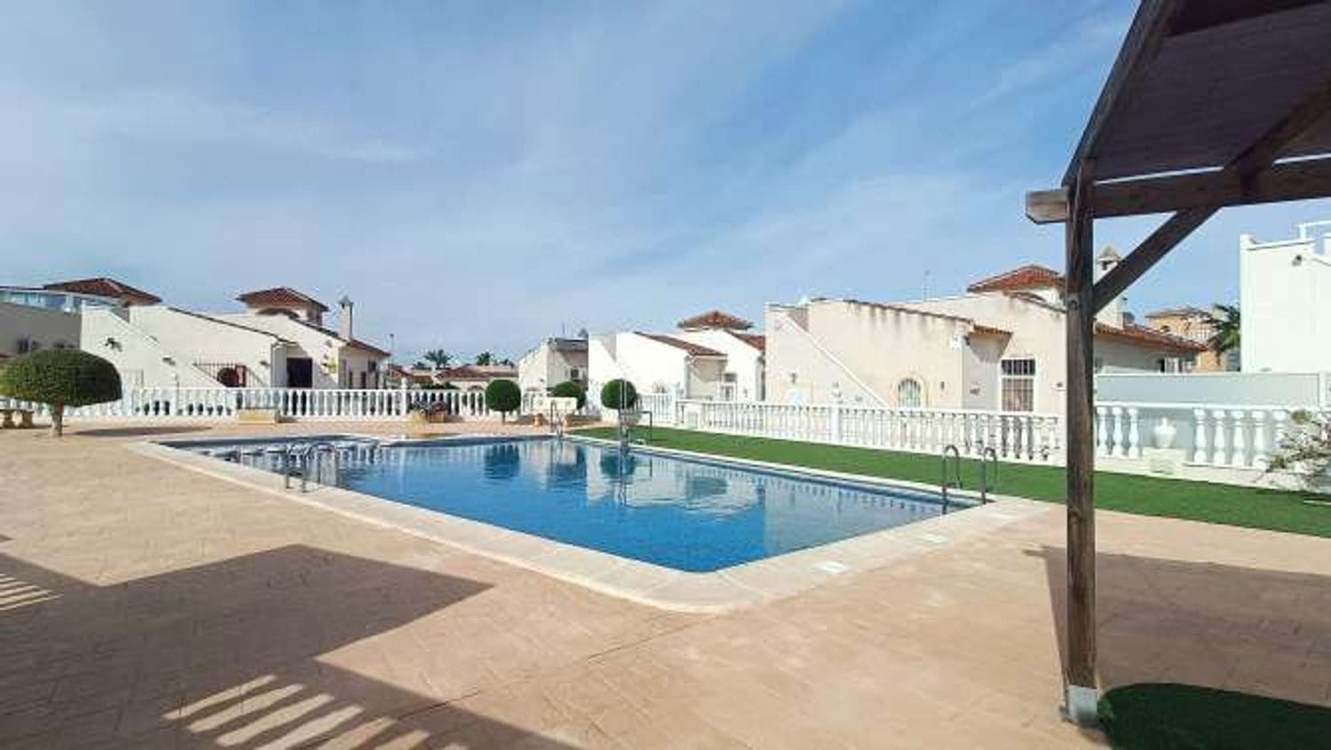 2 Zimmer Villa zu verkaufen in Algorfa mit Pool Garage - 242.900 € (Ref: 9744033)