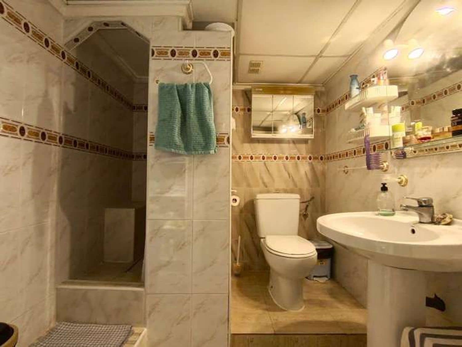 2 soverom Leilighet til salgs i Torrevieja med svømmebasseng garasje - € 149 995 (Ref: 9751490)